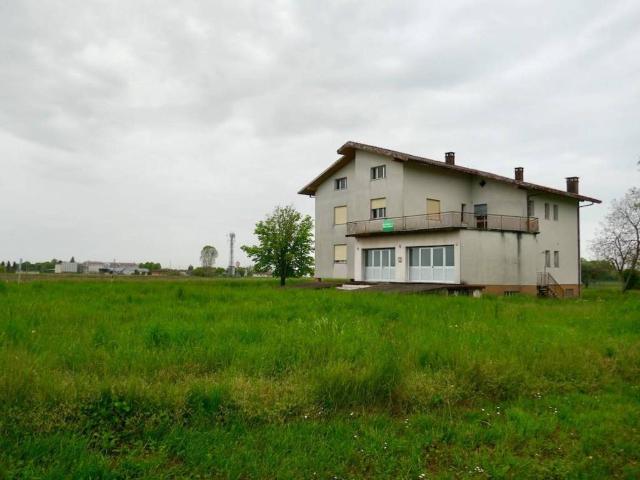Villa Indipendente in vendita a San Giorgio Della Richinvelda, Friuli-Venezia Giulia
