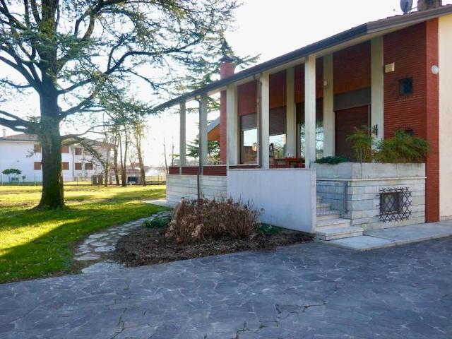 Villa Indipendente in vendita a San Giorgio Della Richinvelda, Friuli-Venezia Giulia