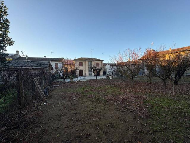 Villa Indipendente in vendita a San Giorgio di Lomellina, Pavia