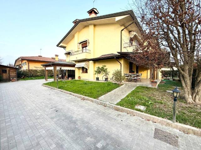 Villa Indipendente in vendita a Sant'Anna Morosina, San Giorgio in Bosco