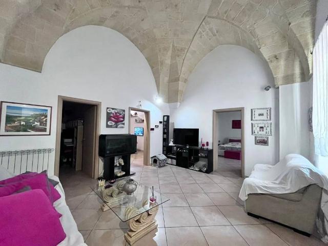 Villa Indipendente in vendita a San Giorgio Jonico, Taranto