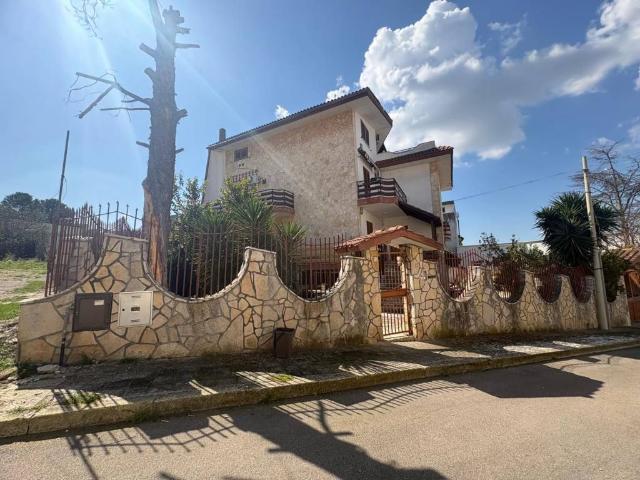 Villa Indipendente in vendita a Puglia, Taranto