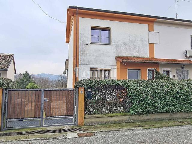 Villa Indipendente in vendita a Piemonte, Alessandria