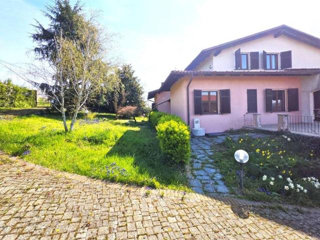 Villa Indipendente in vendita a Piemonte, Alessandria