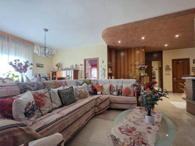Villa Indipendente in vendita a Piemonte, Alessandria