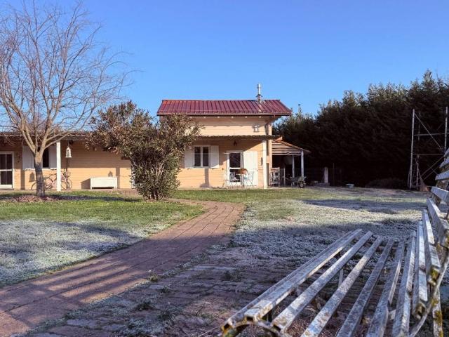 Villa Indipendente in vendita a San Giorgio Piacentino, Reggio Emilia