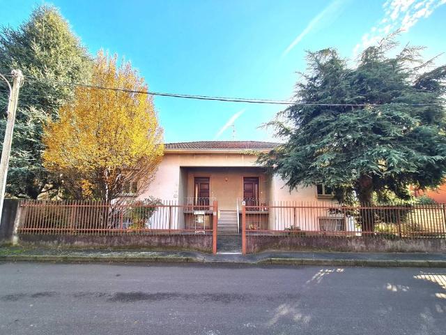 Villa Indipendente in vendita a San Giorgio su Legnano, Milano