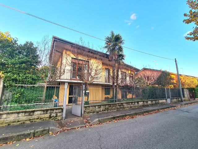 Villa Indipendente in vendita a San Giorgio su Legnano, Milano