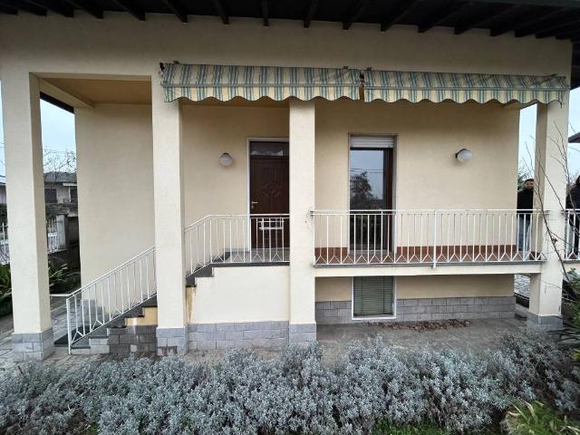 Villa Indipendente in vendita a San Giorgio su Legnano, Milano