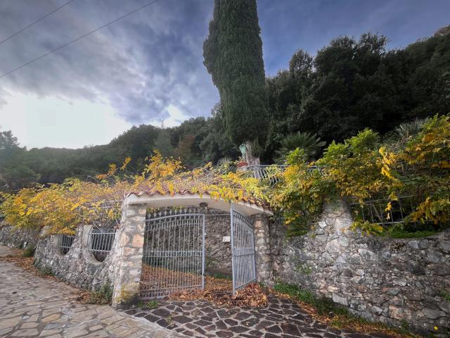 Villa Indipendente in vendita a Scario, San Giovanni a Piro