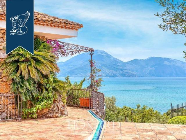 Villa Indipendente in vendita a Santa Marina, Campania