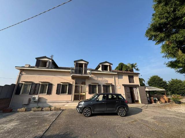 Villa Indipendente in vendita a Unione dei comuni Isola Mantovana, San Giovanni Del Dosso