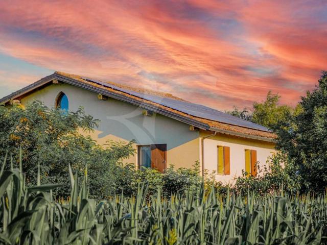 Villa Indipendente in vendita a Unione Terre d'Acqua, San Giovanni In Persiceto