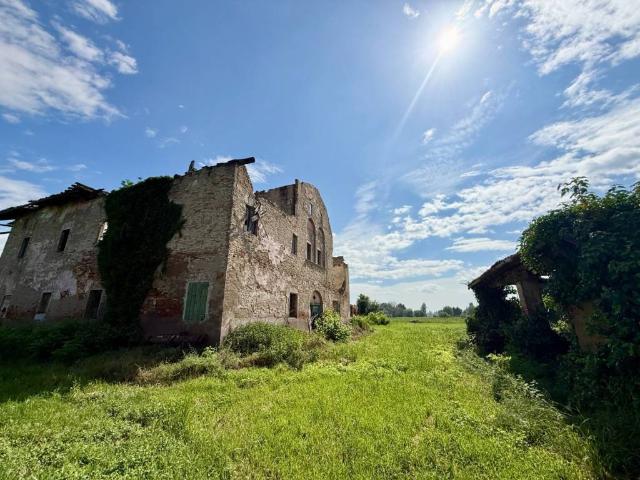 Villa Indipendente in vendita a Unione Terre d'Acqua, San Giovanni In Persiceto
