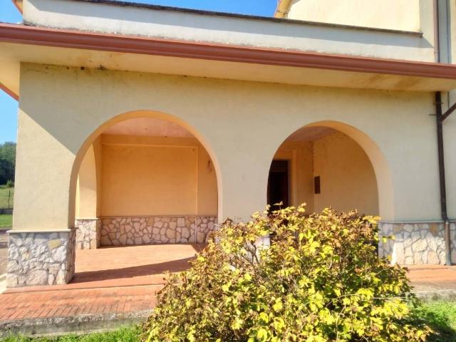 Villa Indipendente in vendita a San Giovanni Incarico, Lazio