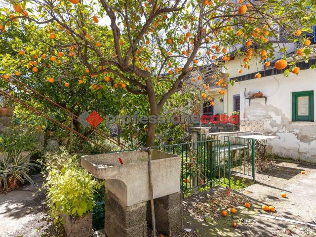 Villa Indipendente in vendita a San Giovanni La Punta, Sicilia