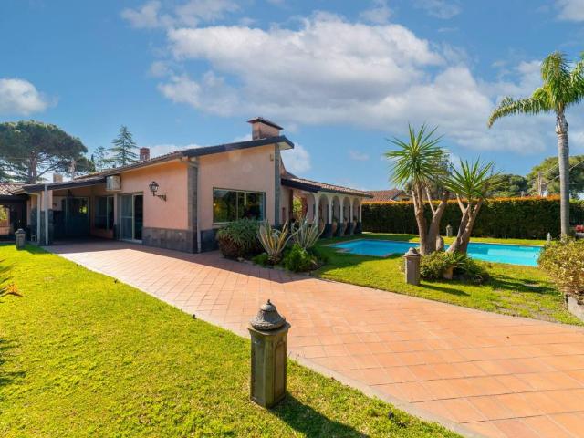 Villa Indipendente in vendita a Villaggio Inchiuso, San Giovanni La Punta