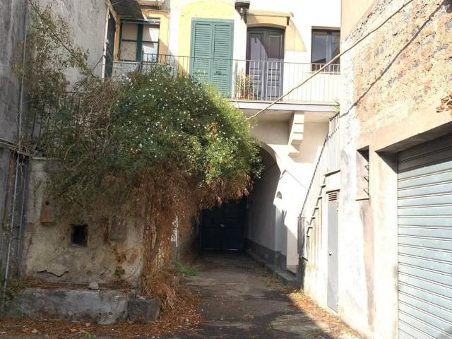 Villa Indipendente in vendita a Trappeto, San Giovanni La Punta