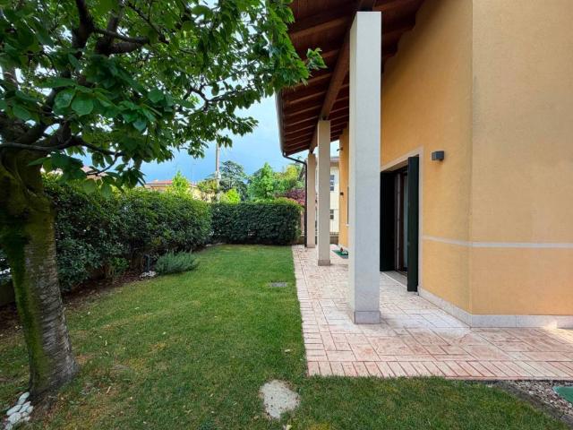 Villa Indipendente in vendita a Pozzo, San Giovanni Lupatoto