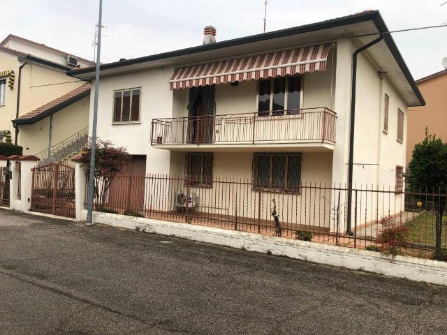 Villa Indipendente in vendita a San Giovanni Lupatoto, Veneto
