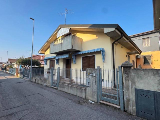 Villa Indipendente in vendita a San Giovanni Lupatoto, Veneto