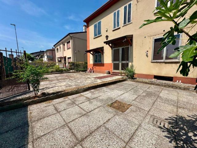 Villa Indipendente in vendita a Pozzo, San Giovanni Lupatoto