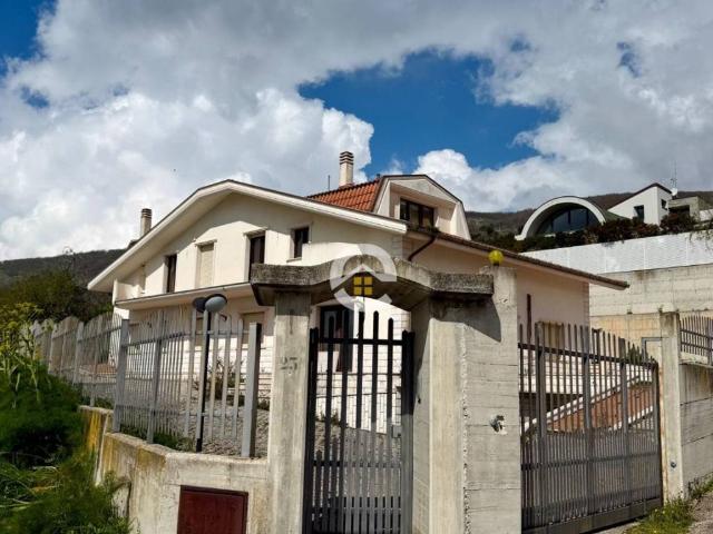 Villa Indipendente in vendita a Puglia, Foggia