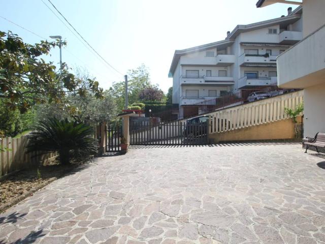 Villa Indipendente in vendita a San Giovanni Teatino, Abruzzo