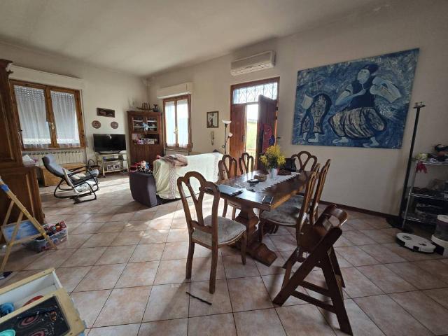 Villa Indipendente in vendita a San Cipriano-Santa Barbara-Cetinale, Montegonzi