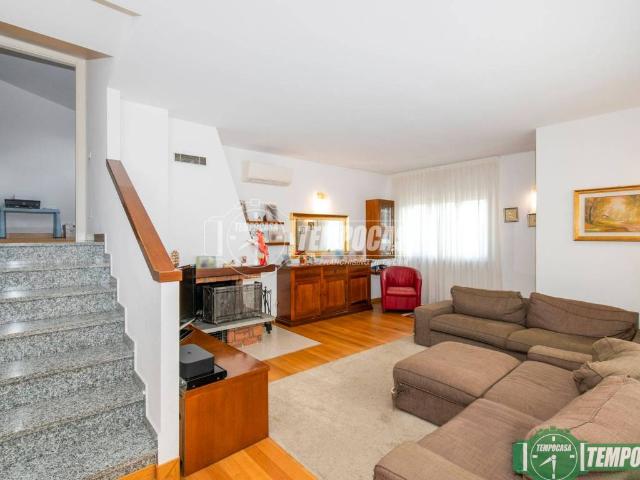 Villa Indipendente in vendita a San Giuliano Milanese, Lombardia