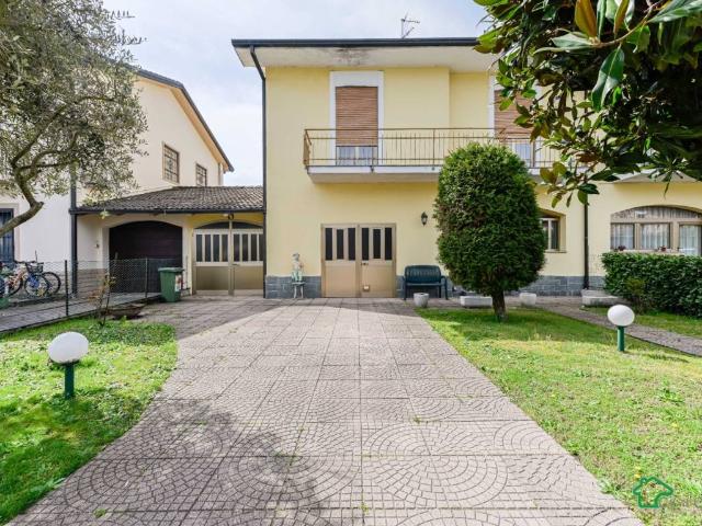 Villa Indipendente in vendita a Borgolombardo, San Giuliano Milanese