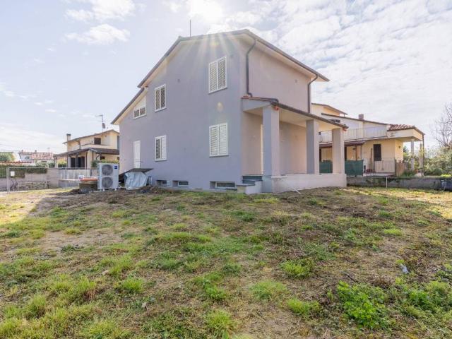 Villa Indipendente in vendita a Colignola, San Giuliano Terme