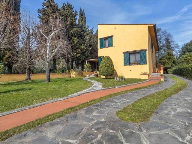 Villa Indipendente in vendita a Arena Metato, San Giuliano Terme