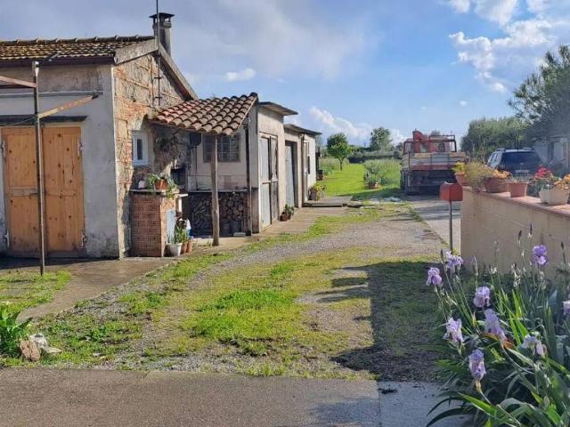 Villa Indipendente in vendita a San Giuliano Terme, Toscana