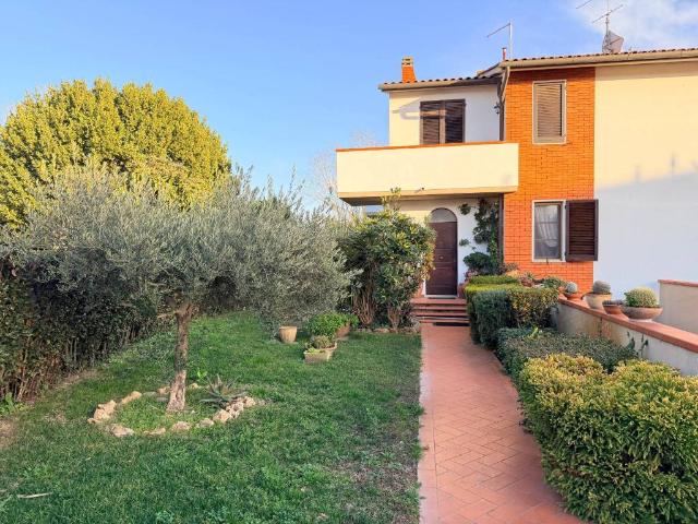 Villa Indipendente in vendita a San Giuliano Terme, Toscana