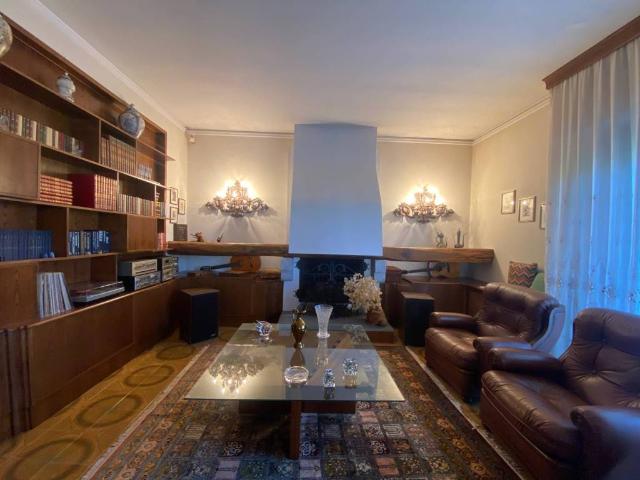 Villa Indipendente in vendita a Piaggia, San Giuliano Terme