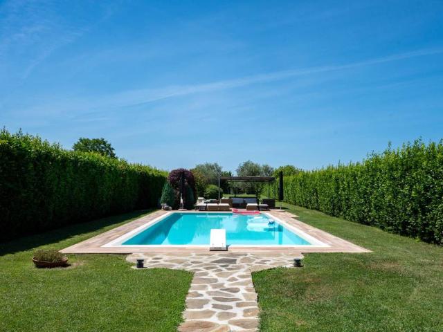 Villa Indipendente in vendita a San Giuliano Terme, Toscana