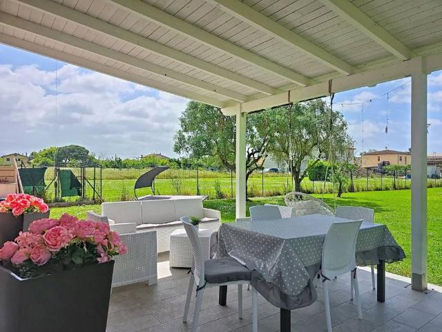Villa Indipendente in vendita a Piaggia, San Giuliano Terme