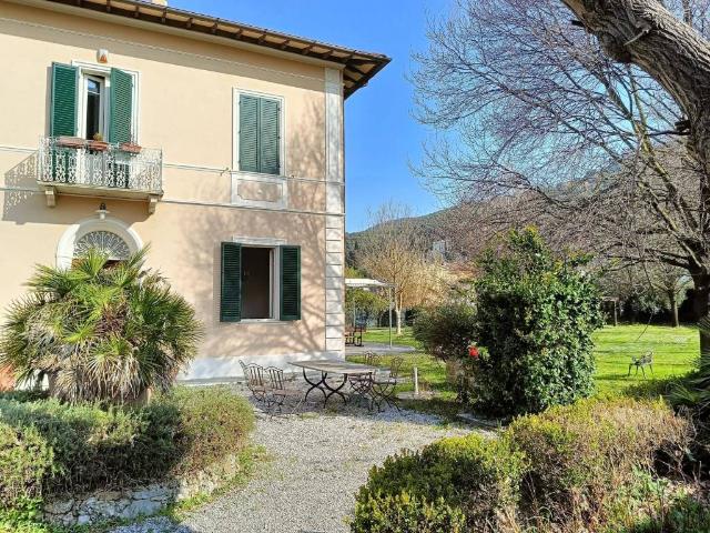 Villa Indipendente in vendita a Orzignano, San Giuliano Terme