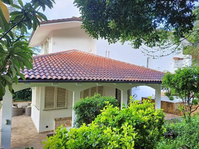 Villa Indipendente in vendita a Asciano, San Giuliano Terme