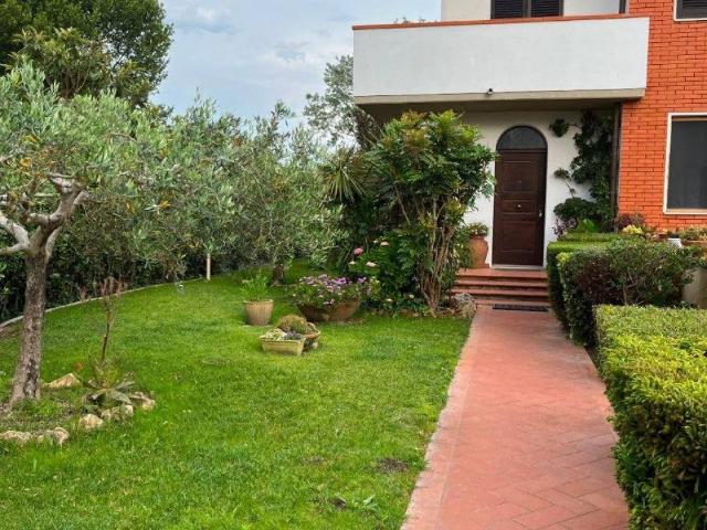 Villa Indipendente in vendita a San Giuliano Terme, Toscana