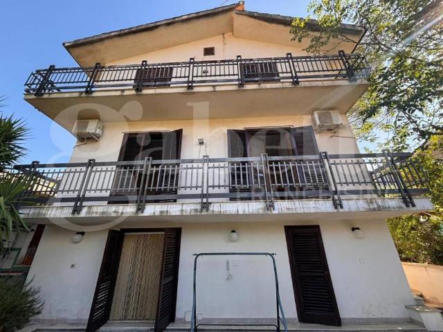 Villa Indipendente in vendita a San Cipirello, Sicilia