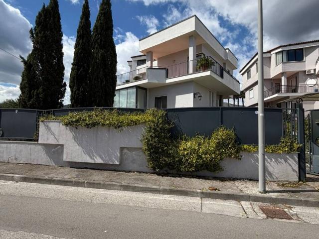 Villa Indipendente in vendita a San Giuseppe Vesuviano, Napoli