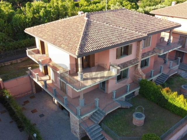 Villa Indipendente in vendita a Carrubazza, San Gregorio Di Catania