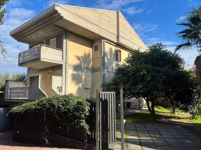 Villa Indipendente in vendita a Motta, San Gregorio Di Catania