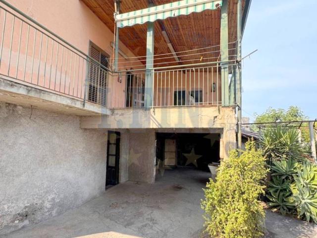 Villa Indipendente in vendita a San Giovanni La Punta, Sicilia