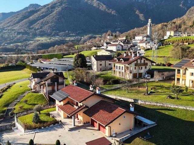 Villa Indipendente in vendita a San Gregorio Nelle Alpi, Veneto