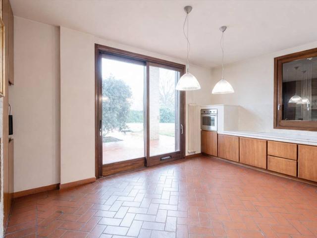 Villa Indipendente in vendita a Castiglia, San Lazzaro