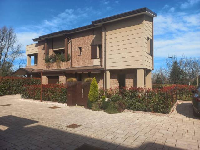 Villa Indipendente in vendita a Martiri di Pizzocalvo, San Lazzaro di Savena