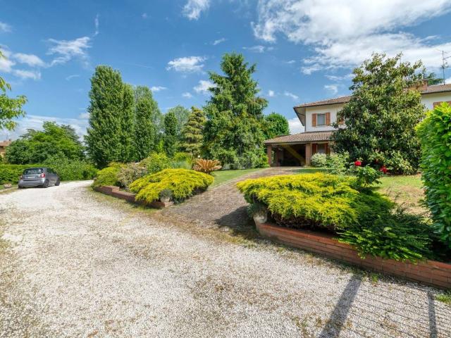 Villa Indipendente in vendita a San Lazzaro, Reggio Emilia